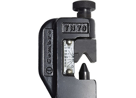 Professional pincers for 6 to 70 mm2 Battery Cable Terminals