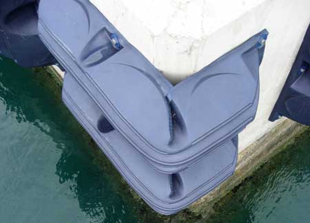 3800655_4 EVA Bumper B95 Linear - 95x18x12cm